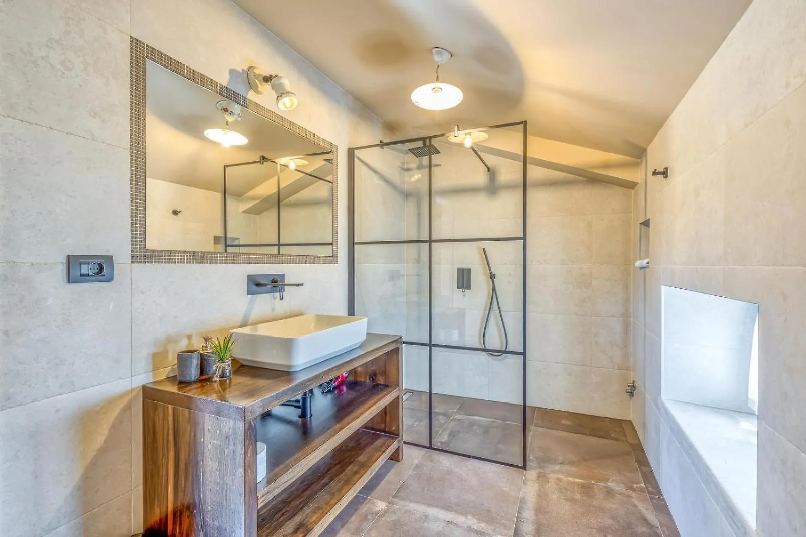Rustic Villa Kata With Outdoor Pool In Sveti Lovrec Selina Hırvatistan