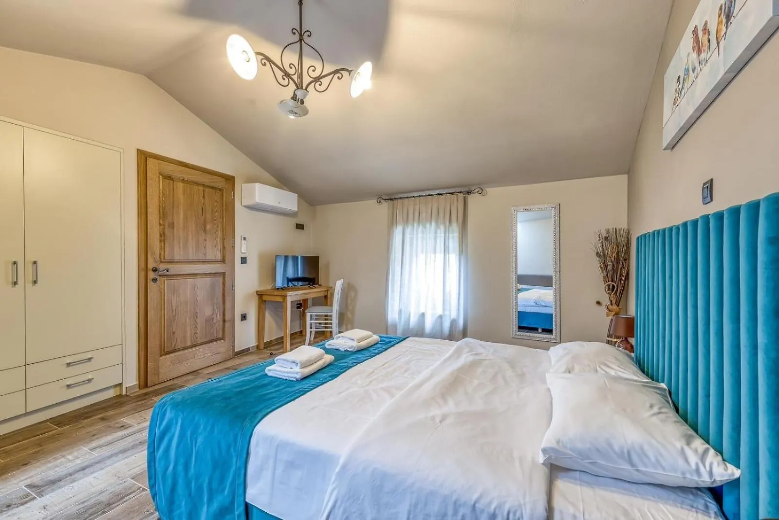 Rustic Villa Kata With Outdoor Pool In Sveti Lovrec Selina